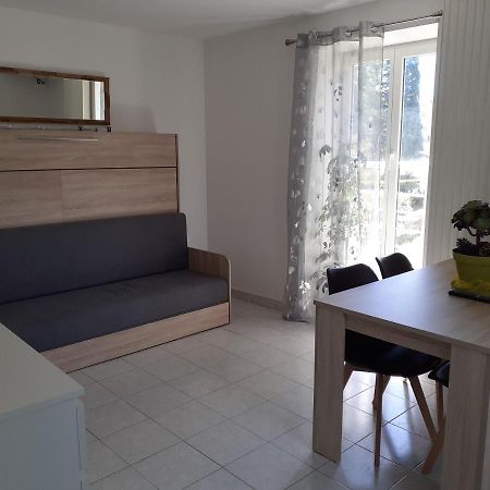 Studio En Plein Centre Ville - 2 A 4 Personnes Tence Екстериор снимка